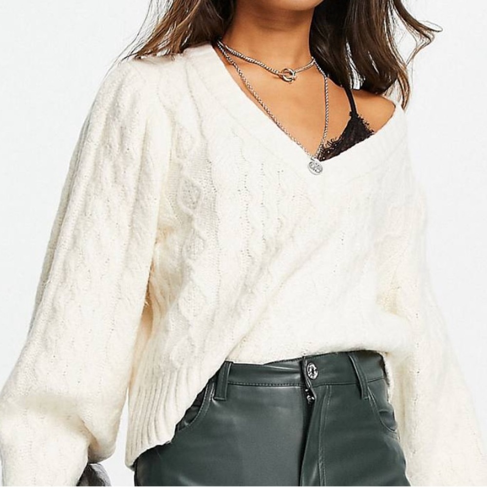 Topshop Cable Knit V-neck Sweater in Ivory